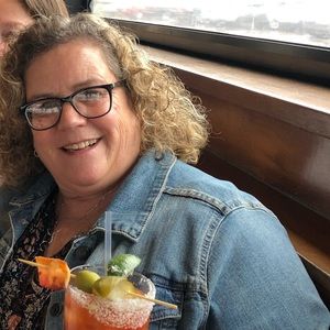 Meet your Posher, Dana